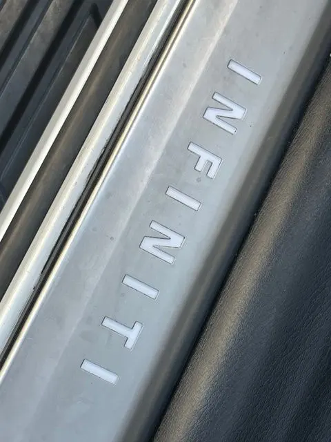 2023 INFINITI QX80 - $40,900
