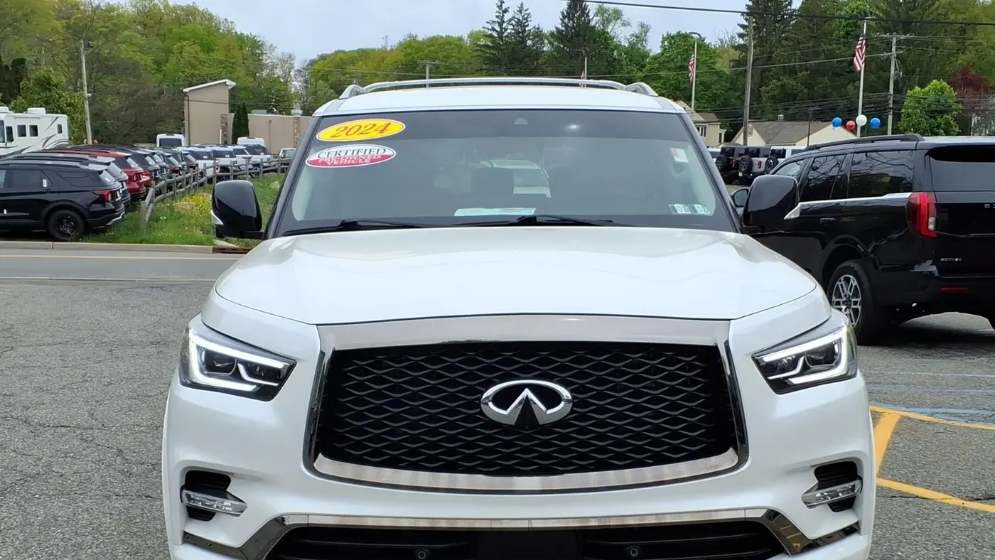 2024 INFINITI QX80 Luxe