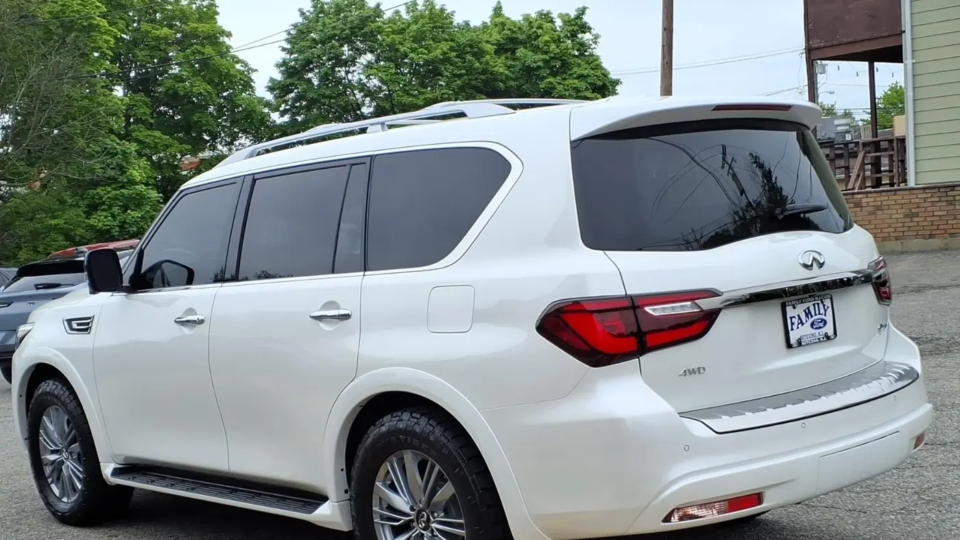 2024 INFINITI QX80 Luxe