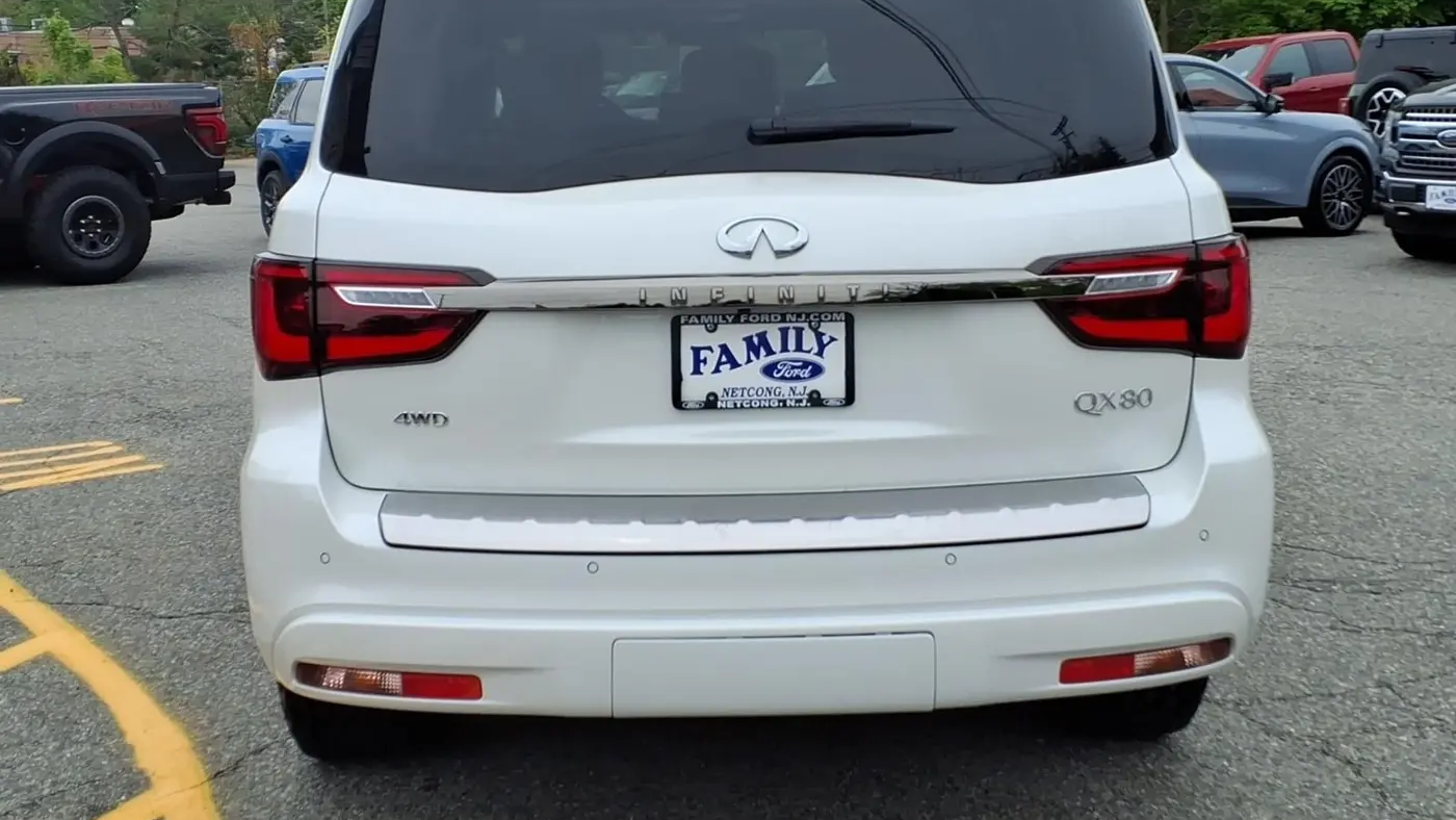 2024 INFINITI QX80 Luxe