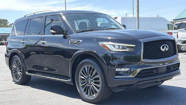 2023 INFINITI QX80 Luxe