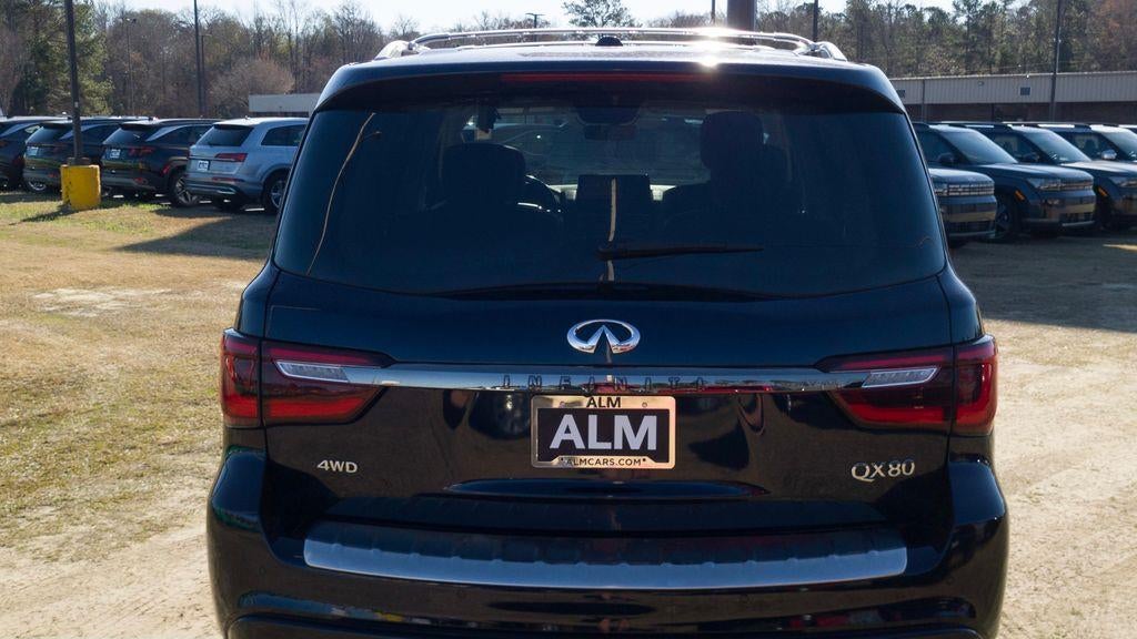 2022 INFINITI QX80 Premium Select
