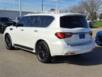 2022 QX80 Thumbnail 3