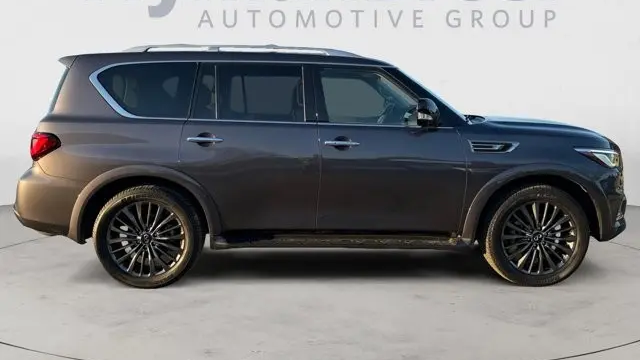 2023 INFINITI QX80 Premium Select