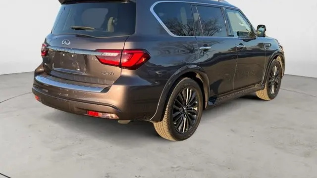 2023 INFINITI QX80 Premium Select