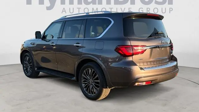 2023 INFINITI QX80 Premium Select