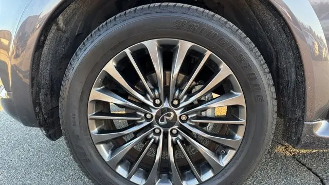 2023 INFINITI QX80 Premium Select
