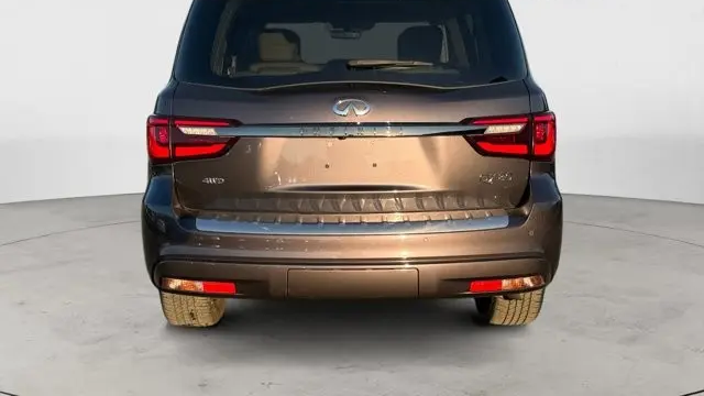2023 INFINITI QX80 Premium Select