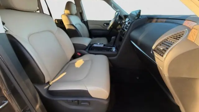 2023 INFINITI QX80 Premium Select