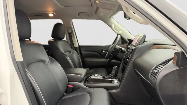 2022 INFINITI QX80 Premium Select