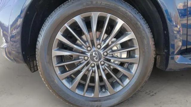 2023 INFINITI QX80 Premium Select