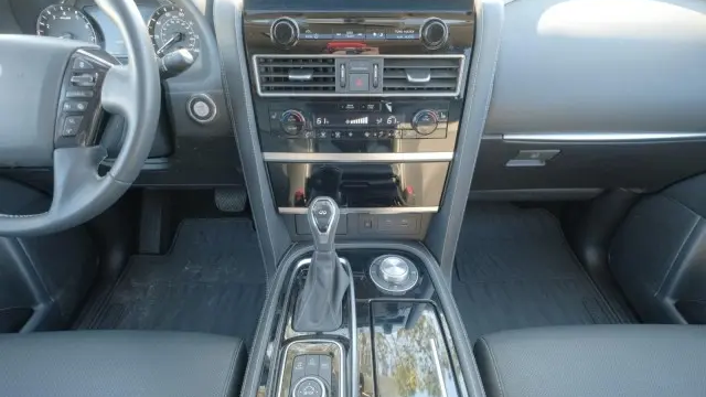 2023 INFINITI QX80 Premium Select