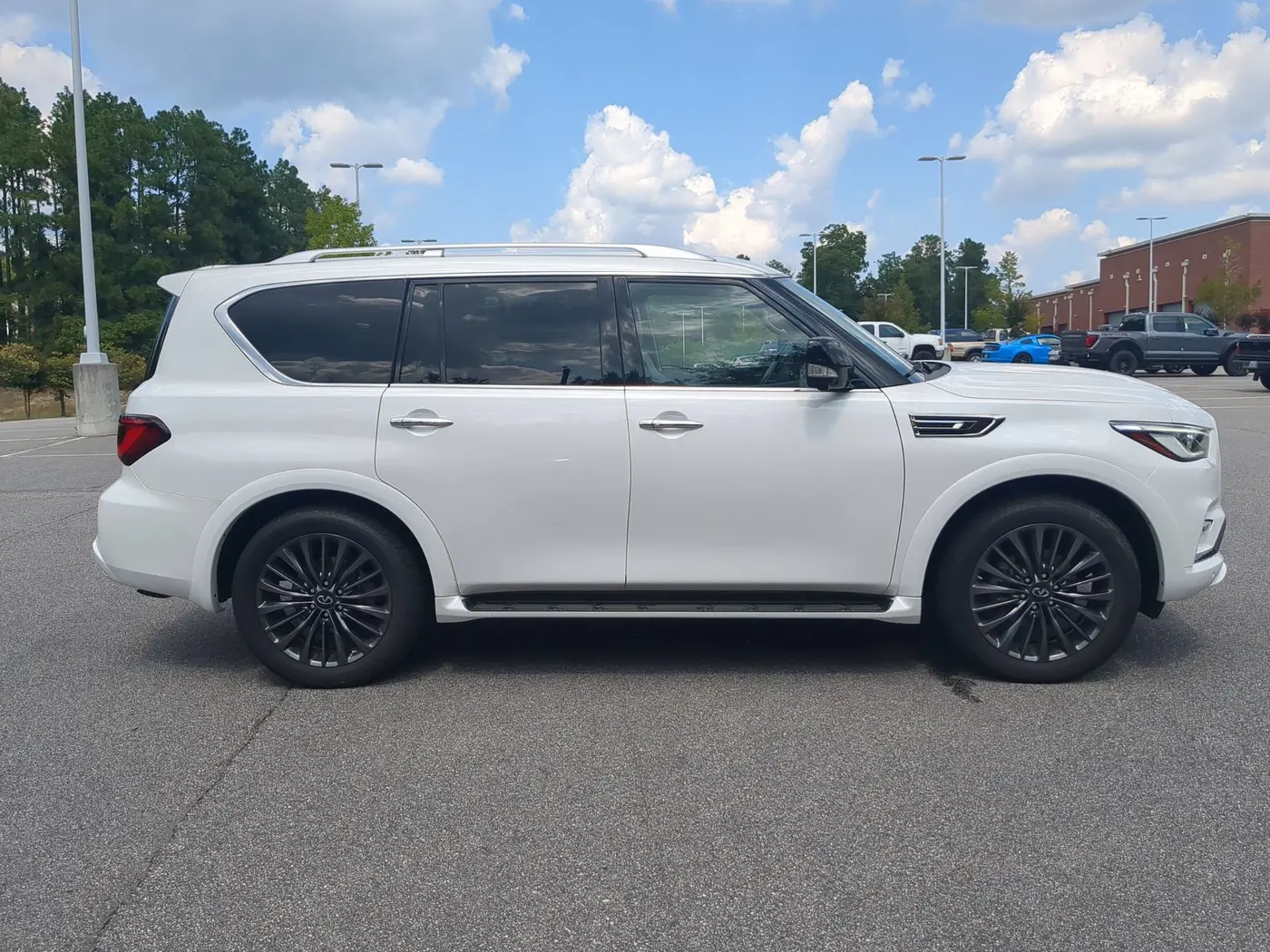 2022 INFINITI QX80 - $42,680