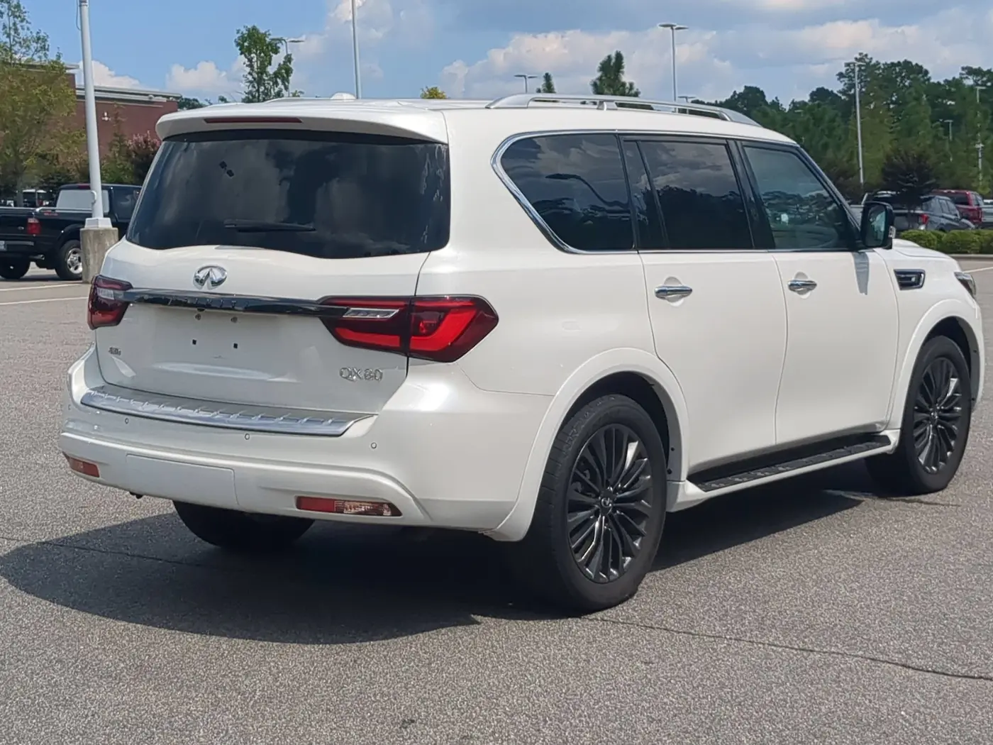 2022 INFINITI QX80 - $42,680