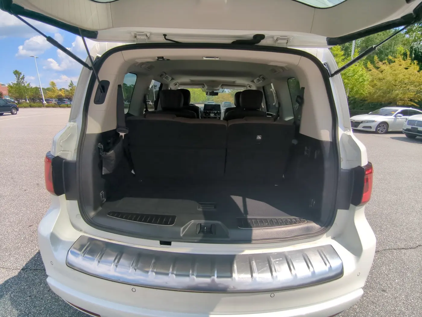 2022 INFINITI QX80 - $42,680