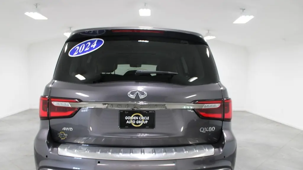 2024 INFINITI QX80 Luxe