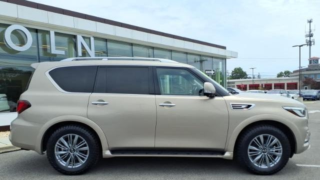 2022 INFINITI QX80 Luxe