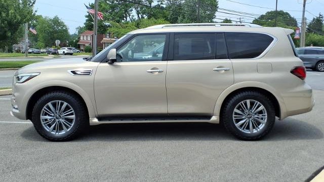 2022 INFINITI QX80 Luxe