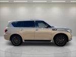 2022 QX80 Thumbnail 6