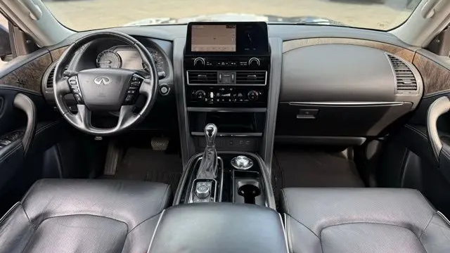 2022 INFINITI QX80 Luxe