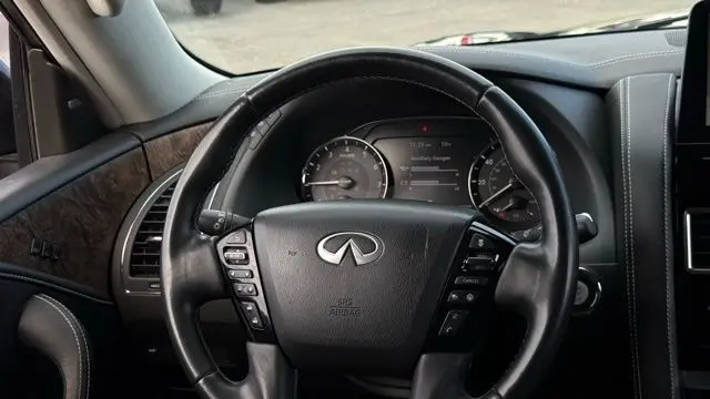 2022 INFINITI QX80 Luxe