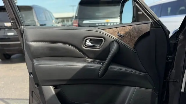 2022 INFINITI QX80 Luxe