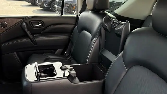 2022 INFINITI QX80 Luxe