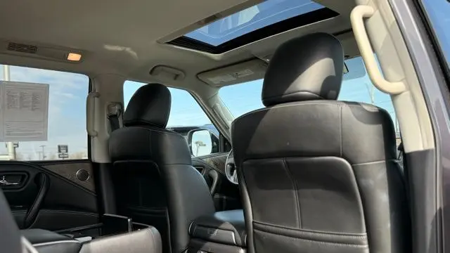 2022 INFINITI QX80 Luxe