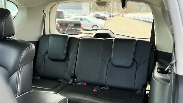 2022 INFINITI QX80 Luxe