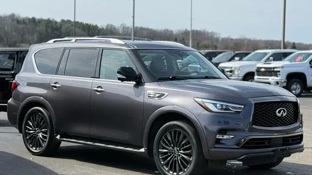 2022 INFINITI QX80 Luxe