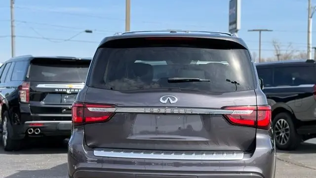 2022 INFINITI QX80 Luxe