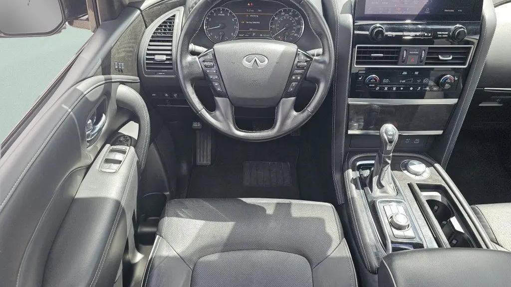 2024 INFINITI QX80 Luxe