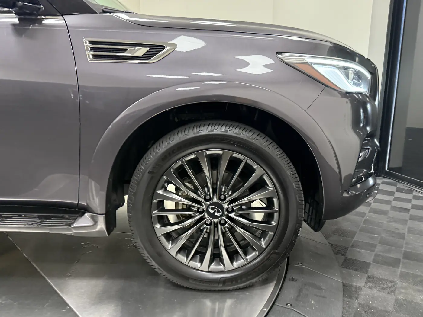 2022 INFINITI QX80 - $32,499