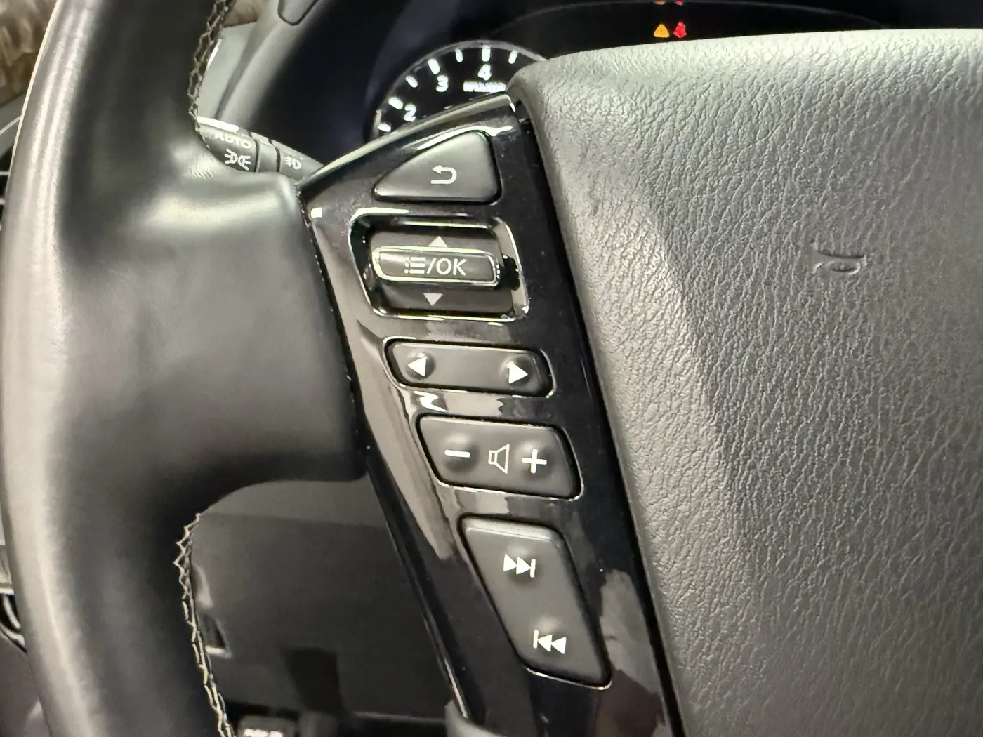 2022 INFINITI QX80 - $32,499