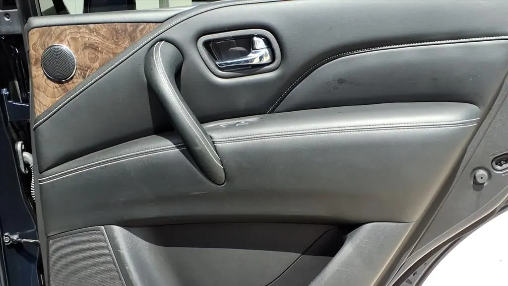 2021 INFINITI QX80 Premium Select