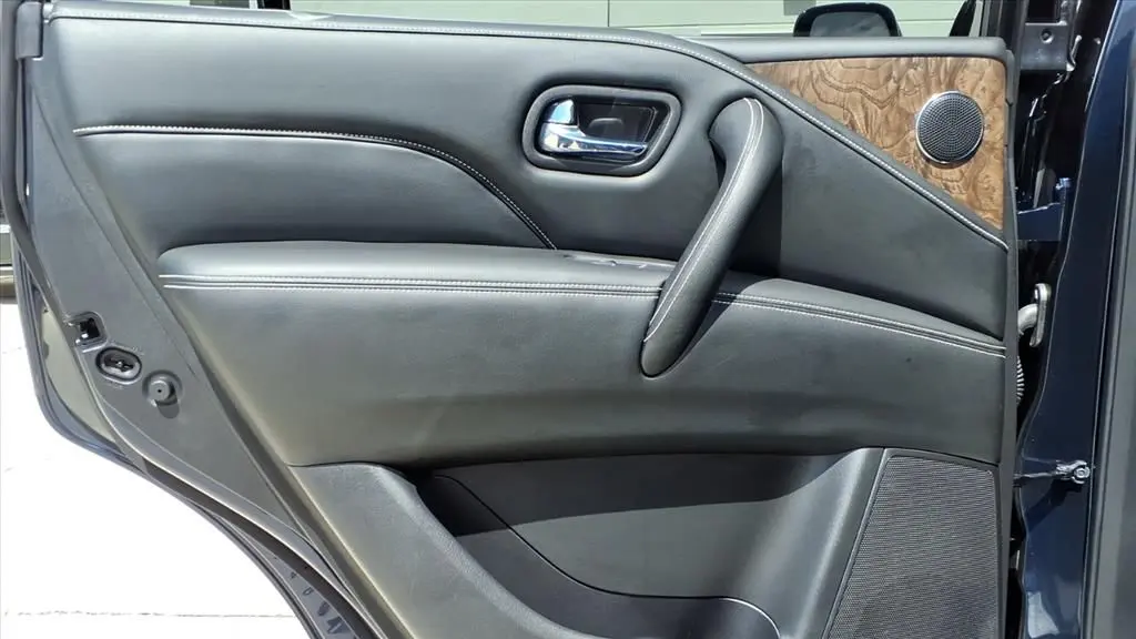 2021 INFINITI QX80 Premium Select
