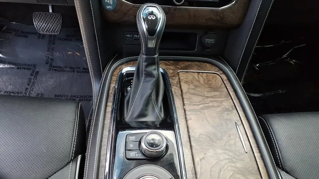 2021 INFINITI QX80 Premium Select