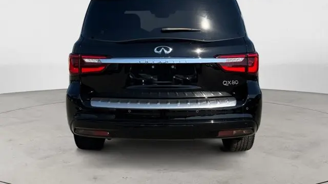 2022 INFINITI QX80 Luxe