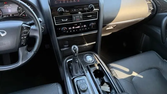 2022 INFINITI QX80 Luxe