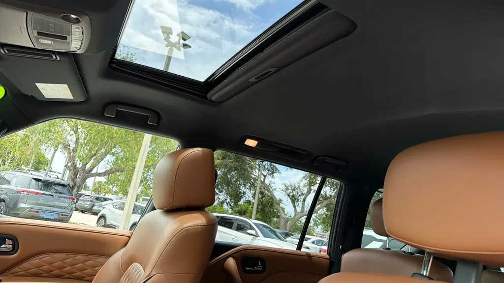 2023 INFINITI QX80 Sensory