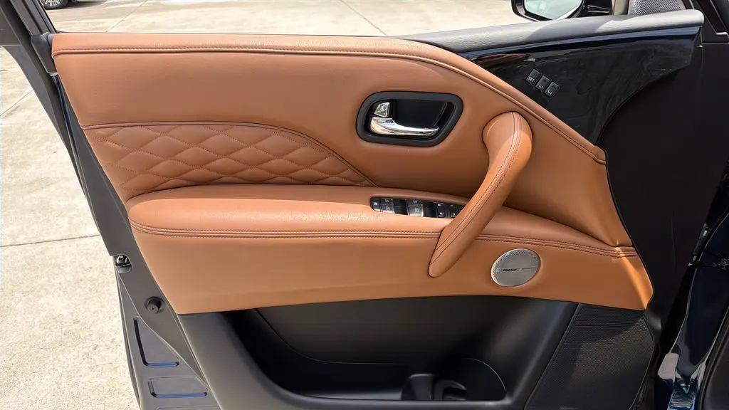 2023 INFINITI QX80 Sensory