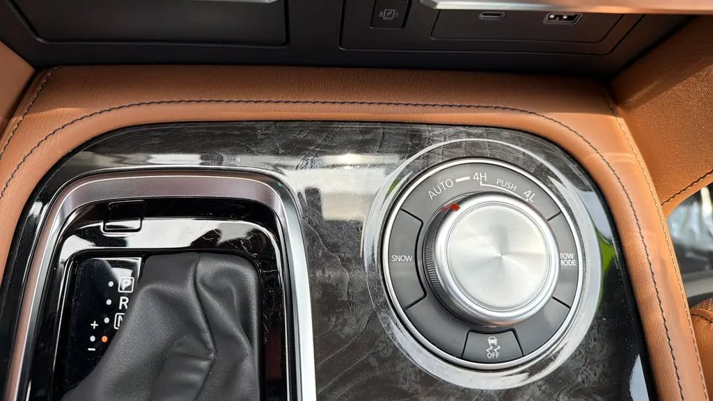 2023 INFINITI QX80 Sensory