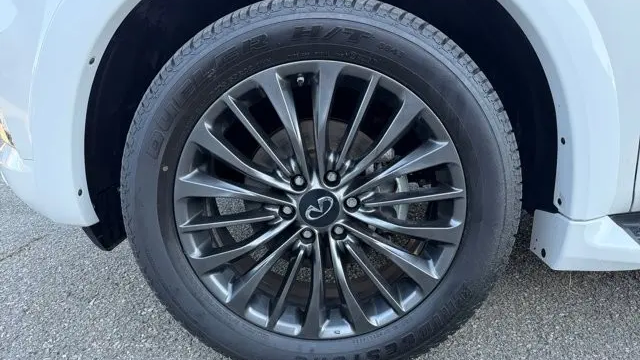 2024 INFINITI QX80 Sensory