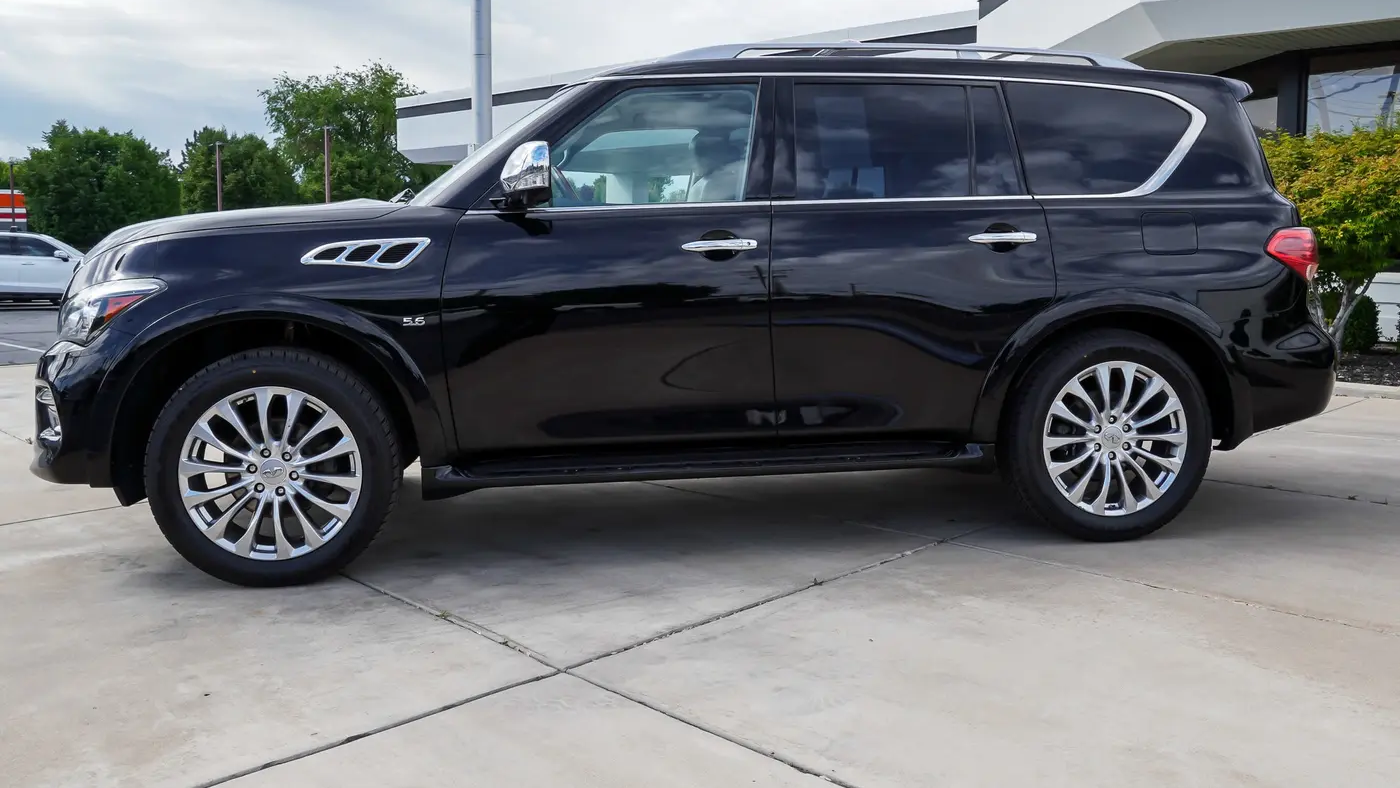 2017 INFINITI QX80 Base