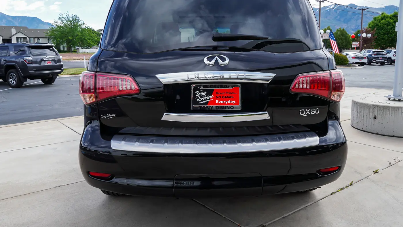 2017 INFINITI QX80 Base