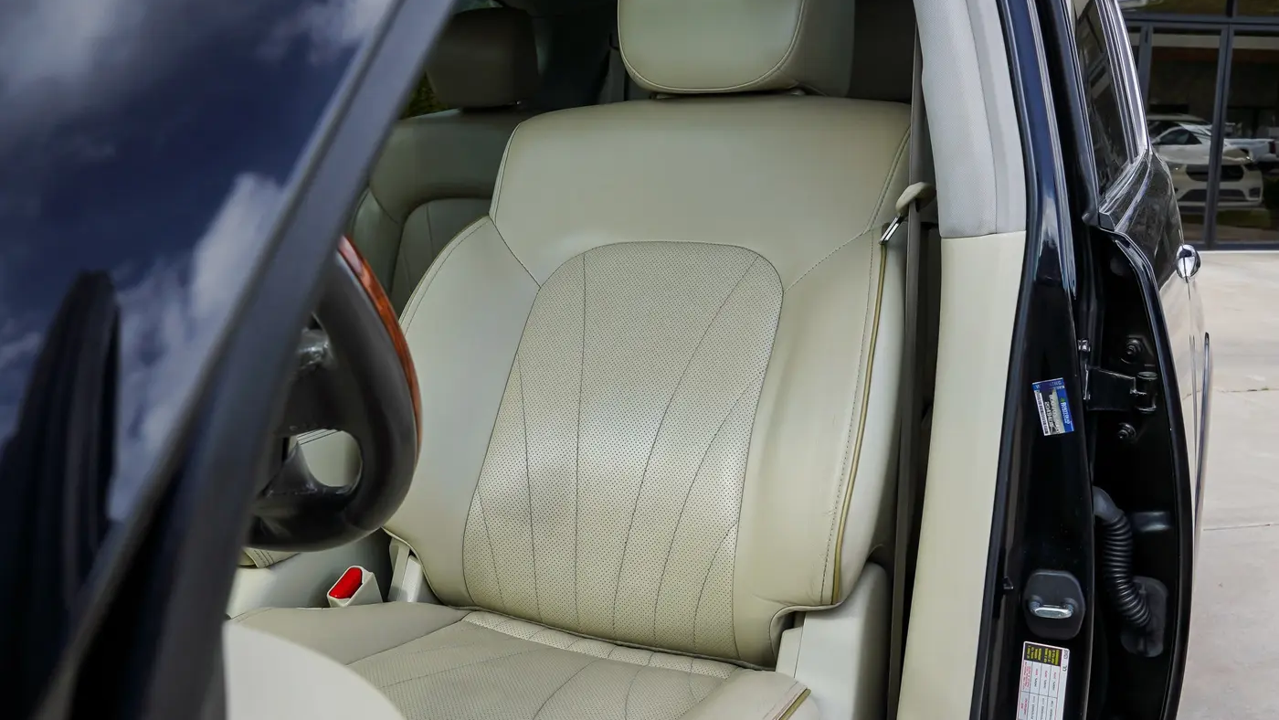 2017 INFINITI QX80 Base