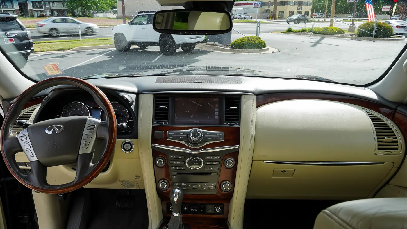 2017 INFINITI QX80 Base