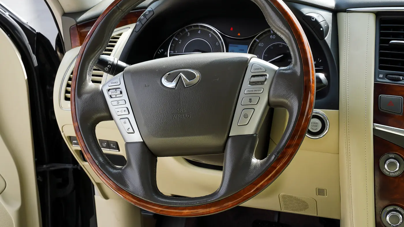 2017 INFINITI QX80 Base