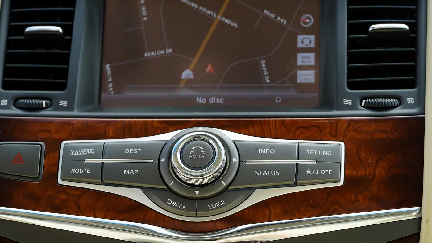 2017 INFINITI QX80 Base