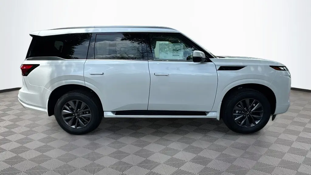 2026 INFINITI QX80 Pure